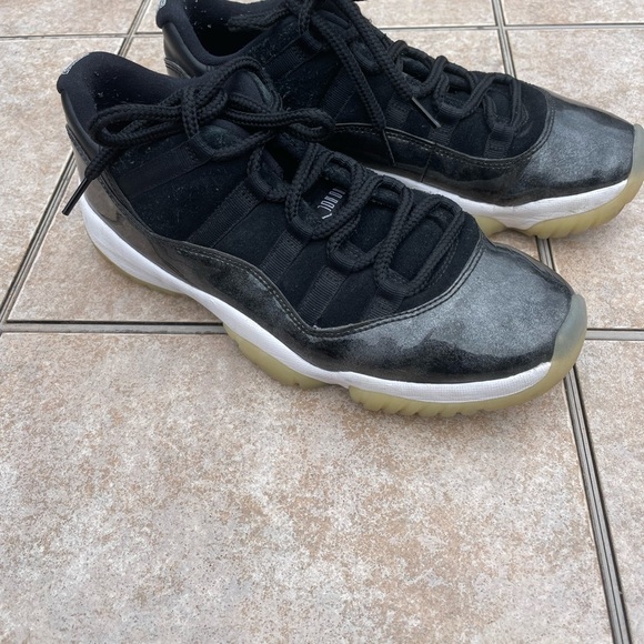 Air Jordan 11 Retro Low \'Barons\' 528895-010 main image 7